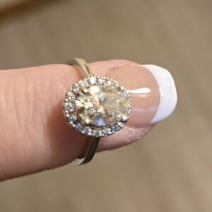 Elegant Gold and Silver Women's Ring